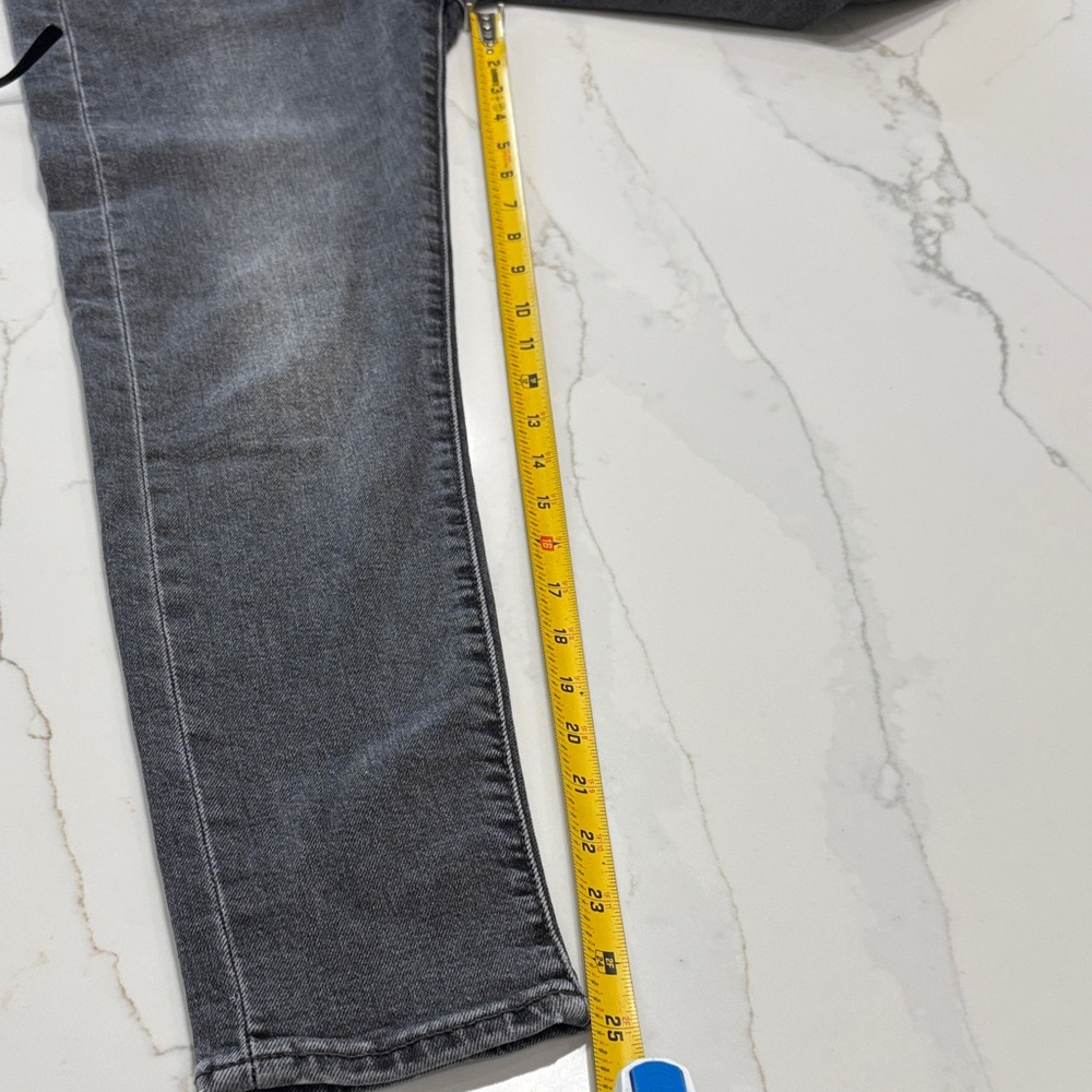 Levi's Skinny Jeans in Charcoal Gray - Picture 11 of 16